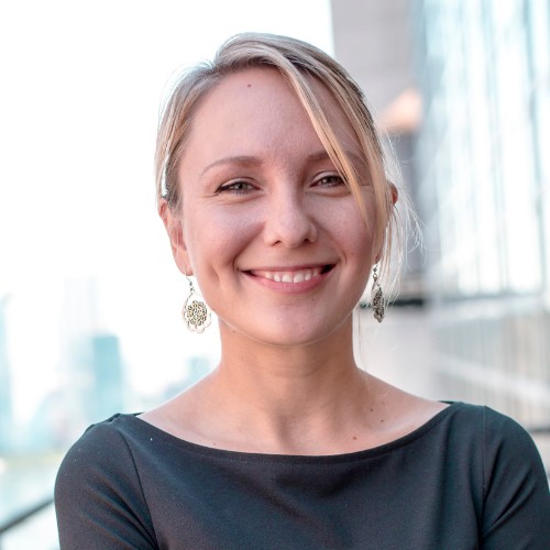 Theresa Webb headshot
